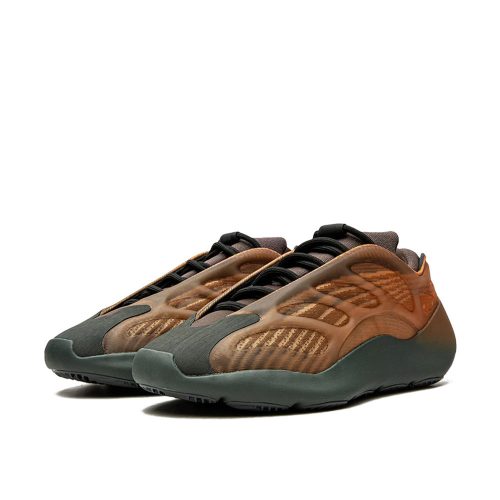 Adidas Yeezy 700 V3 "Copper Fade" utcai cipő