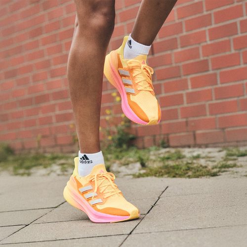 Adidas UltraBoost Light Bliss Orange utcai cipő