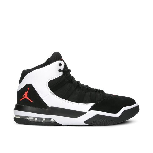 Jordan Max Aura White Black utcai cipő