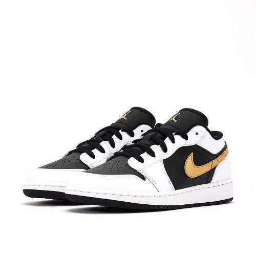 Air Jordan 1 Low Gold Swoosh utcai cipő