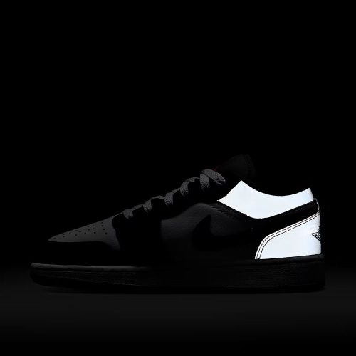 Jordan 1 Low SE Panda Toe