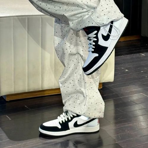 Jordan 1 Low SE Panda Toe