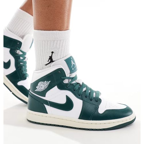 Jordan 1 Mid Oxidised Green
