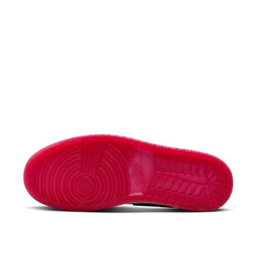 Jordan 1 Low SE Black Toe