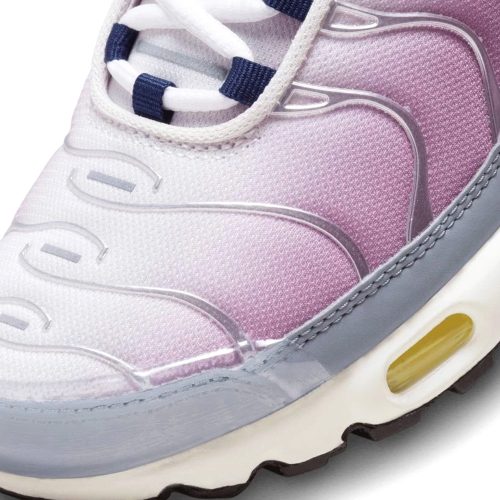 Nike Air Max Plus Violet Dust High Voltage utcai cipő