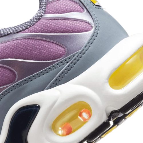 Nike Air Max Plus Violet Dust High Voltage utcai cipő