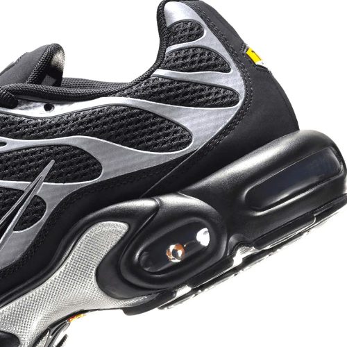 Nike Air Max Plus Premium Black Reflective férfi utcai cipő